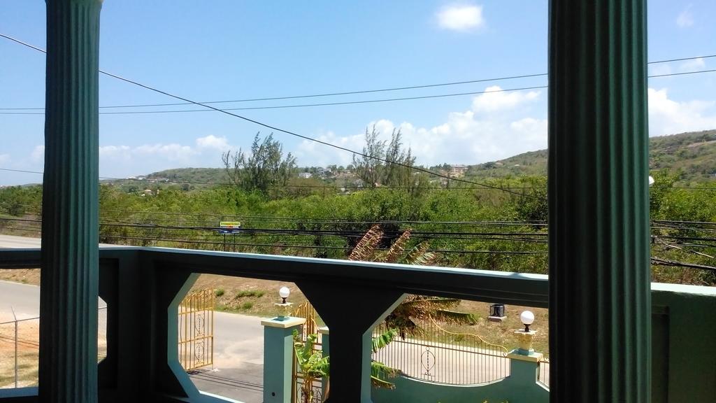 Hotel Tropik Leadonna Montego Bay Kültér fotó
