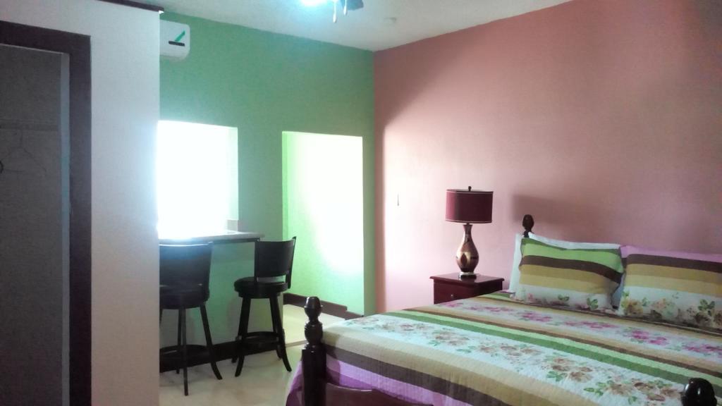 Hotel Tropik Leadonna Montego Bay Kültér fotó
