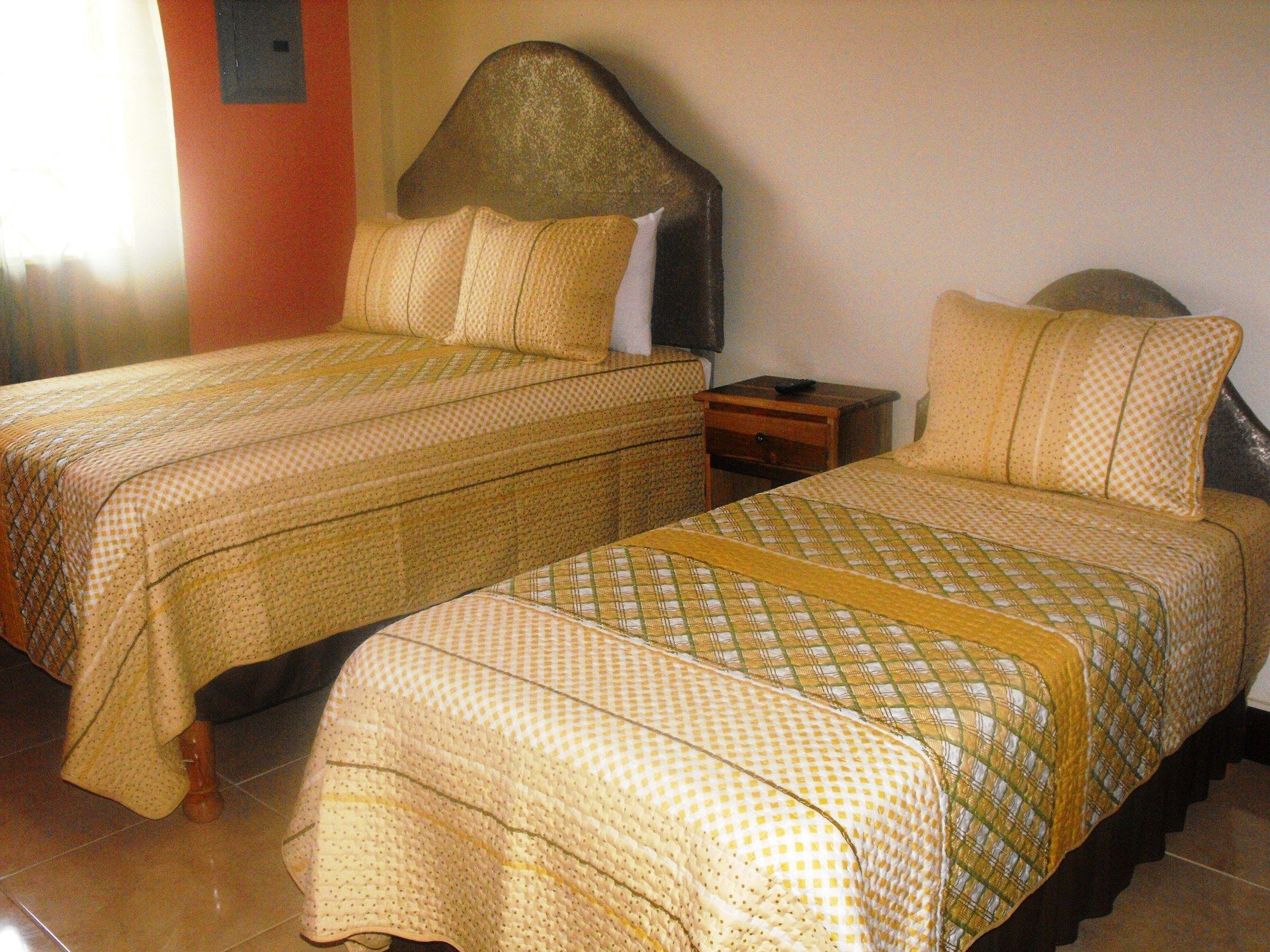 Hotel Tropik Leadonna Montego Bay Kültér fotó