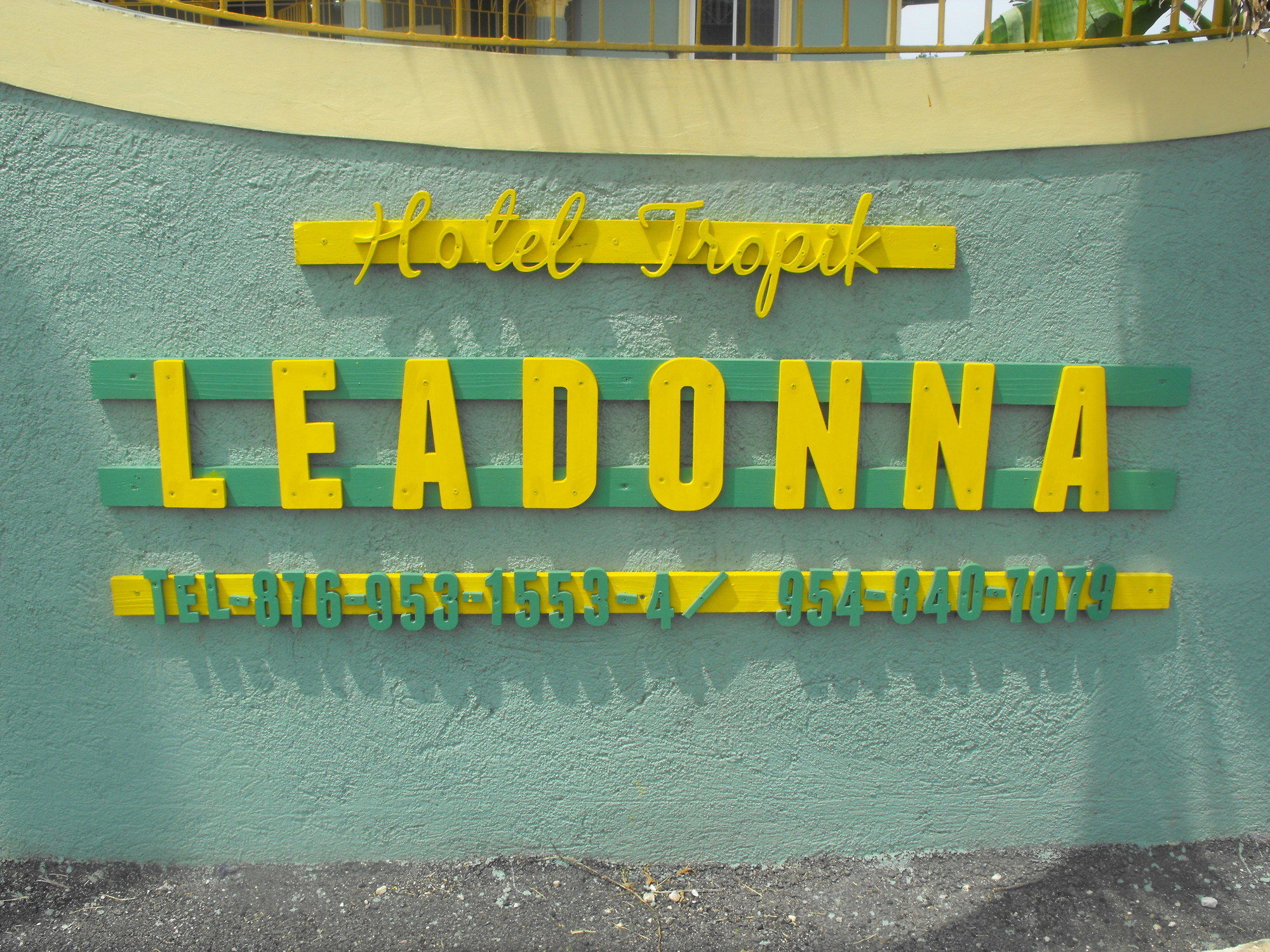 Hotel Tropik Leadonna Montego Bay Kültér fotó